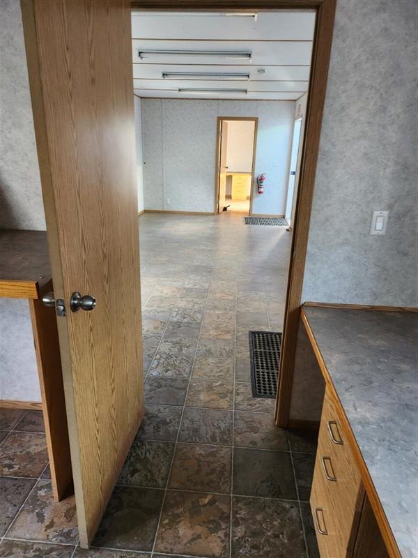 12×60 Wet Office