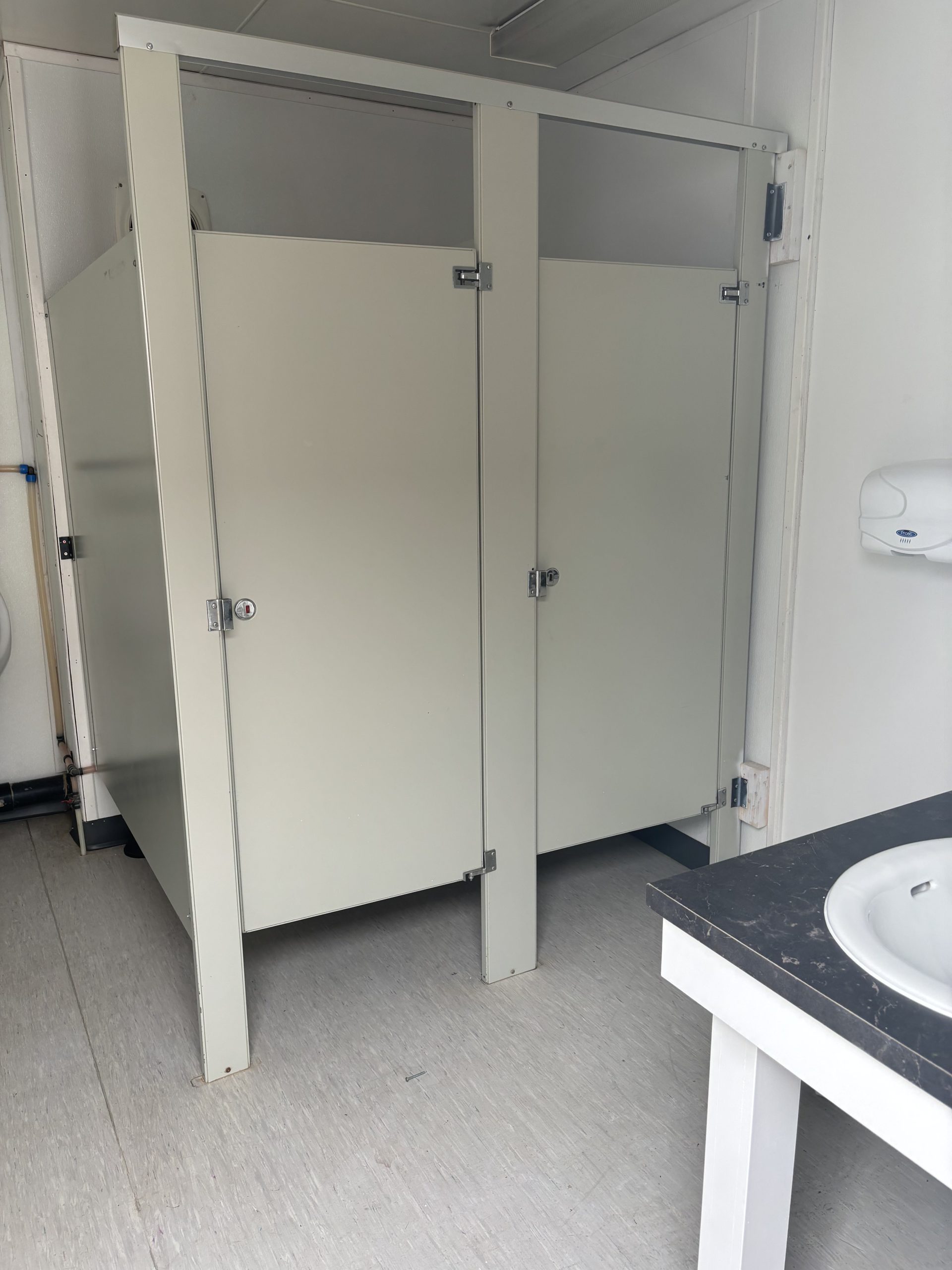 2006 Renovated Skidded Lavatory – Ready to Work!