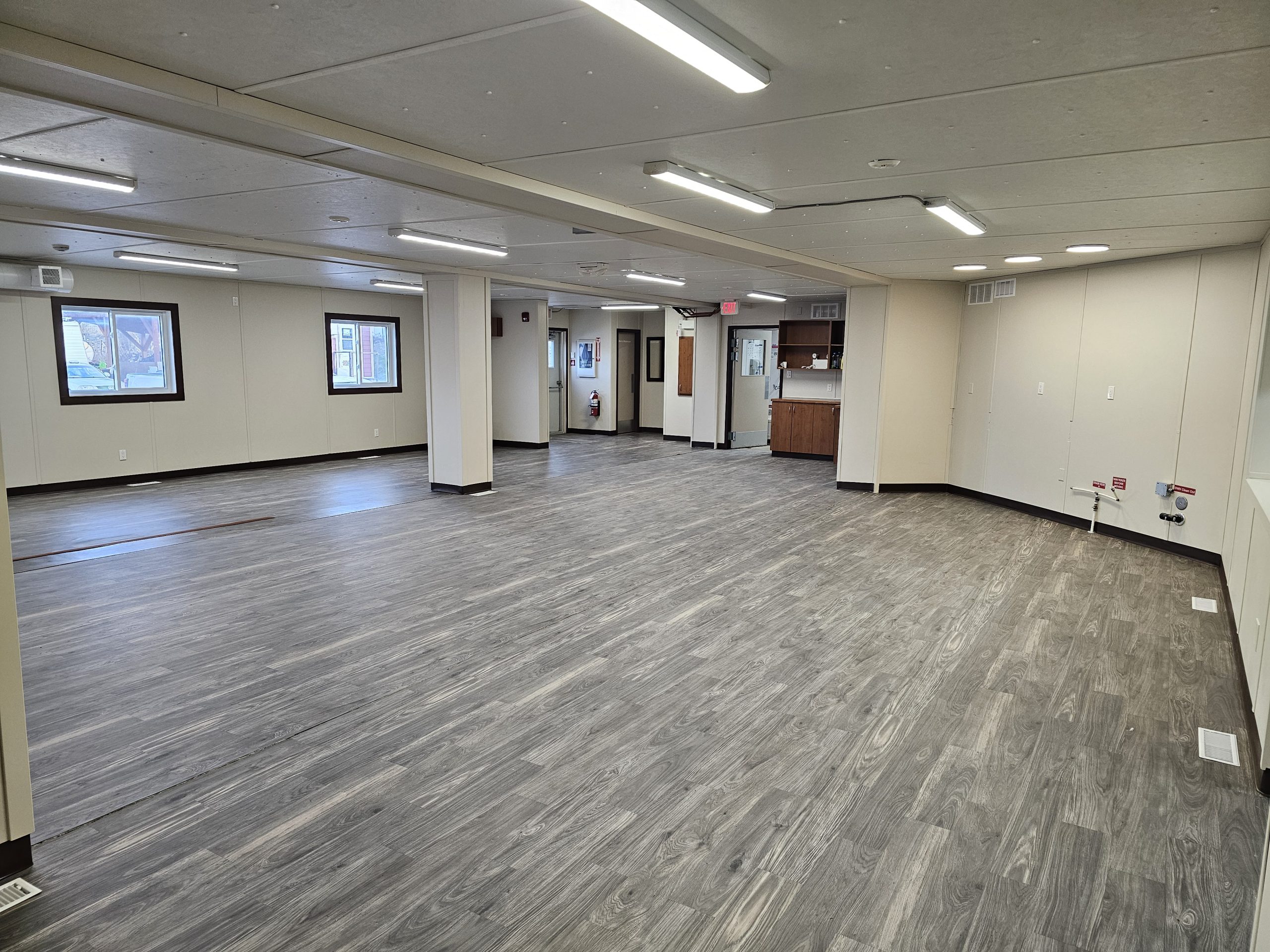 4 Unit Kitchen Diner Skidded