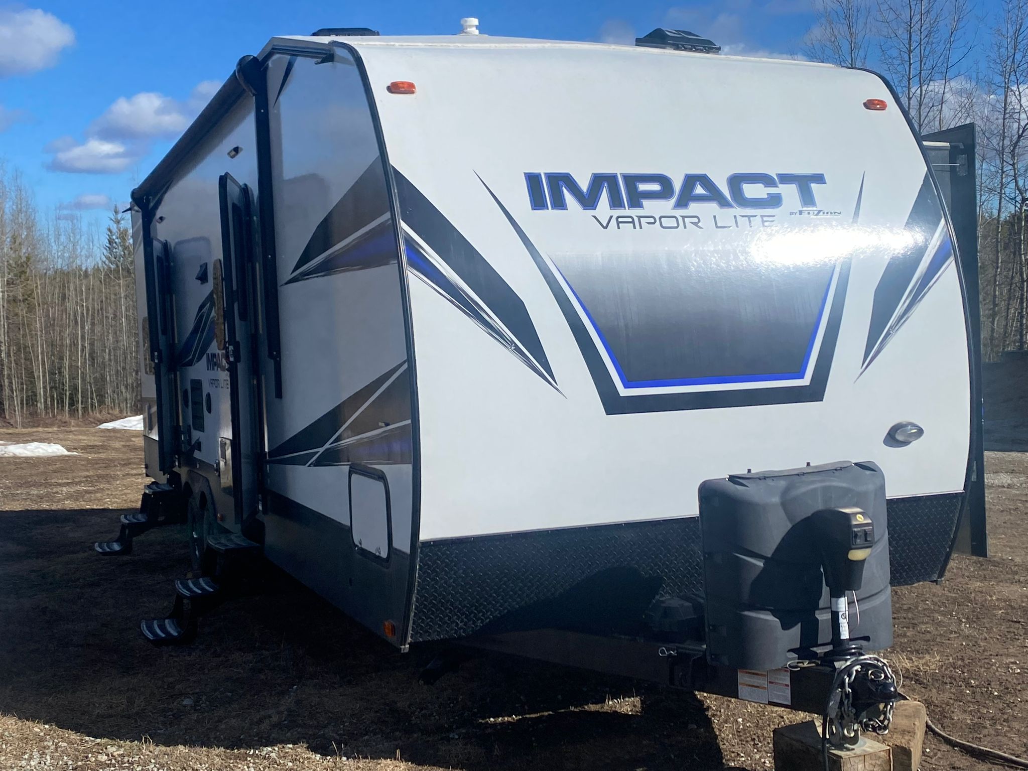 2019 Impact Vapor Lite 29V Toy Hauler