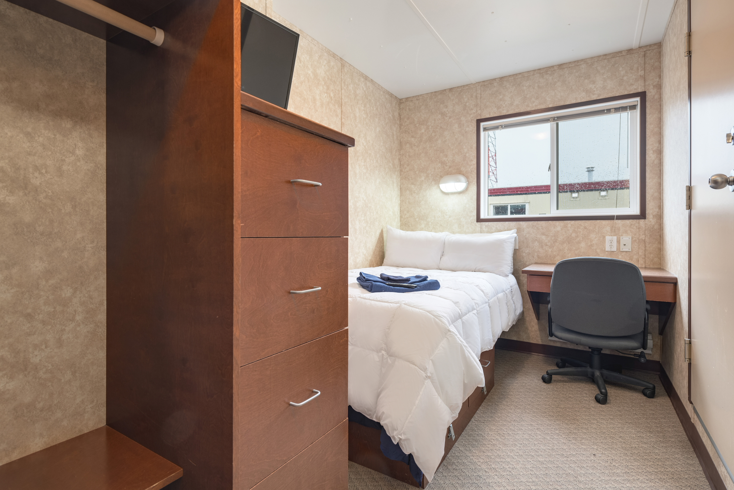 2010 BRITCO 44-MAN DORMITORY COMPLEX
